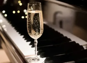 Piano & Champagne