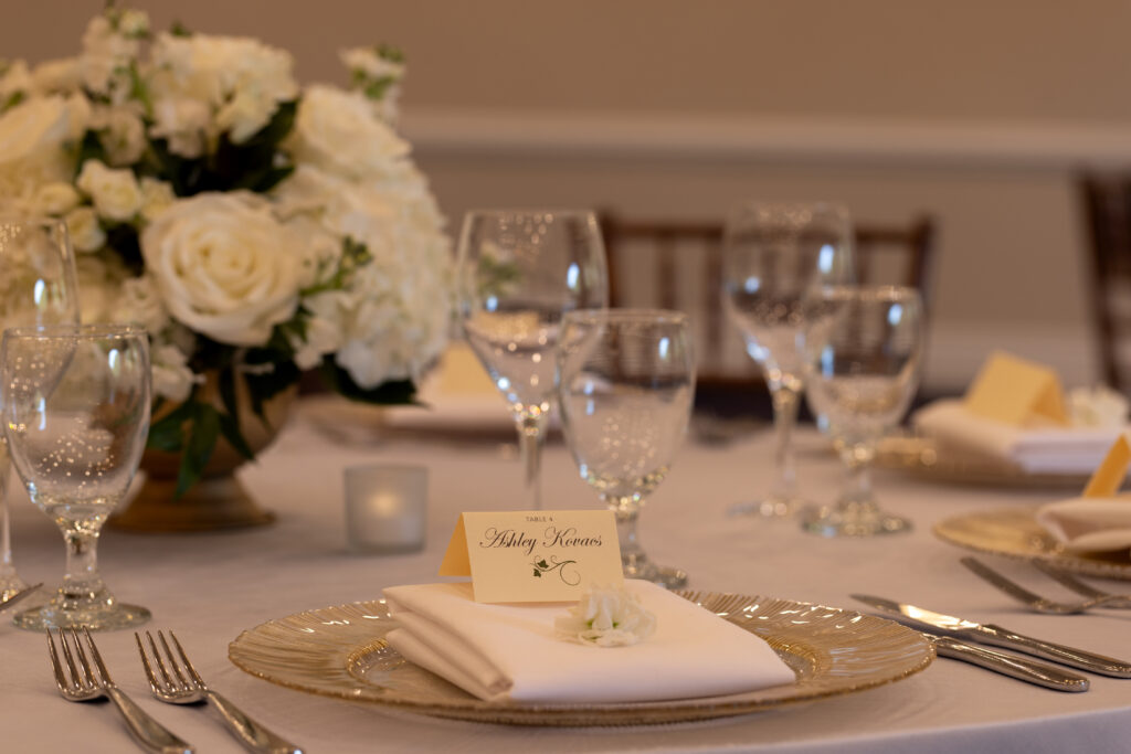 wedding trends table setting 