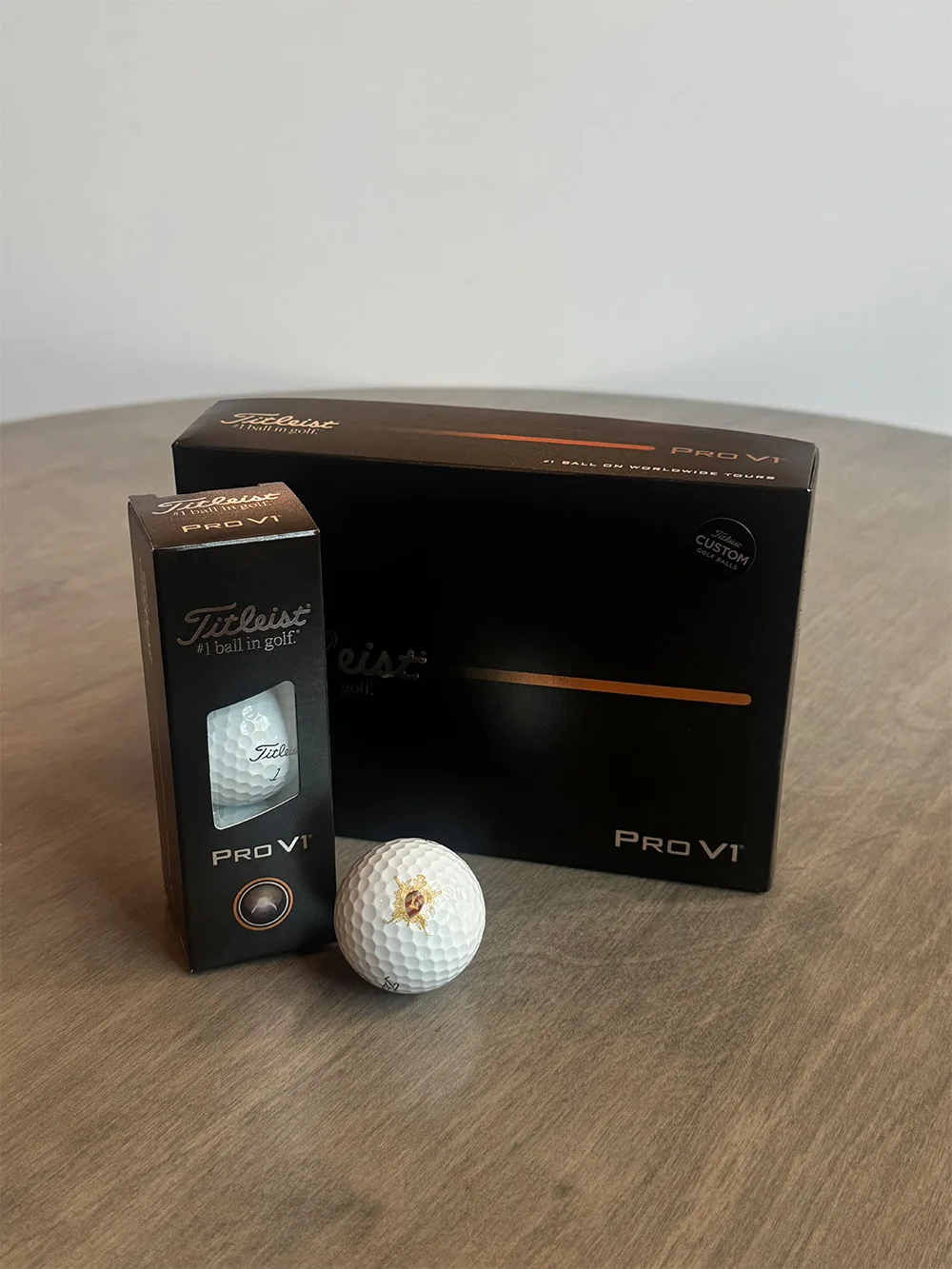 THE GOLF CLUB AT LANSDOWNE PRO V1® BALLS BY TITLEIST